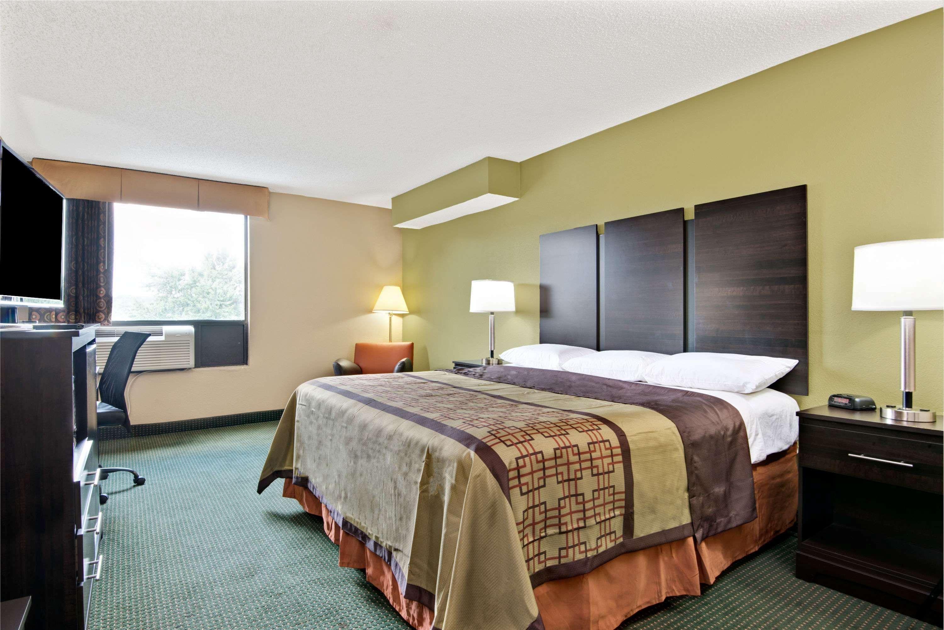 Super 8 By Wyndham Raleigh North East Hotel Luaran gambar