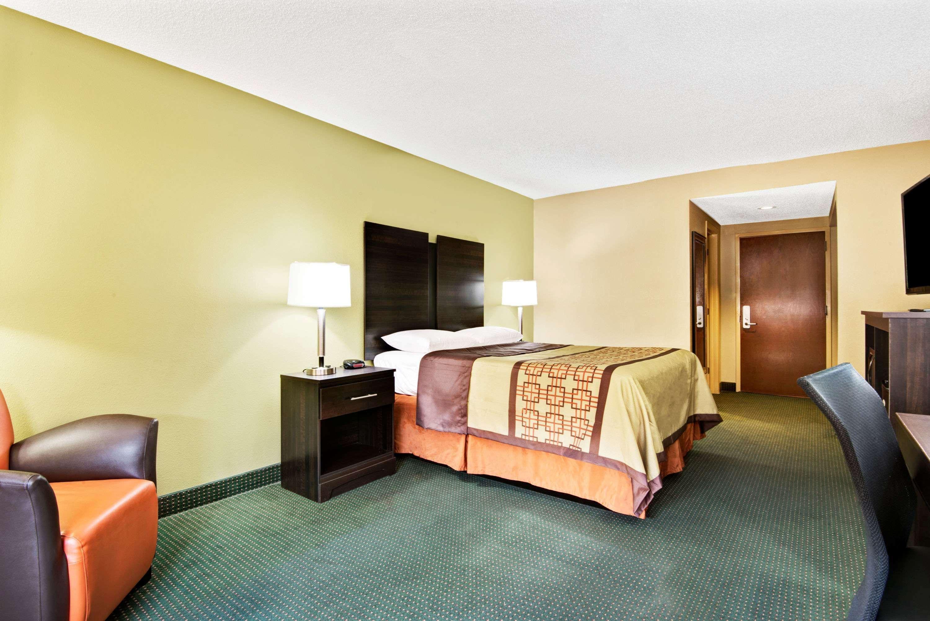 Super 8 By Wyndham Raleigh North East Hotel Luaran gambar