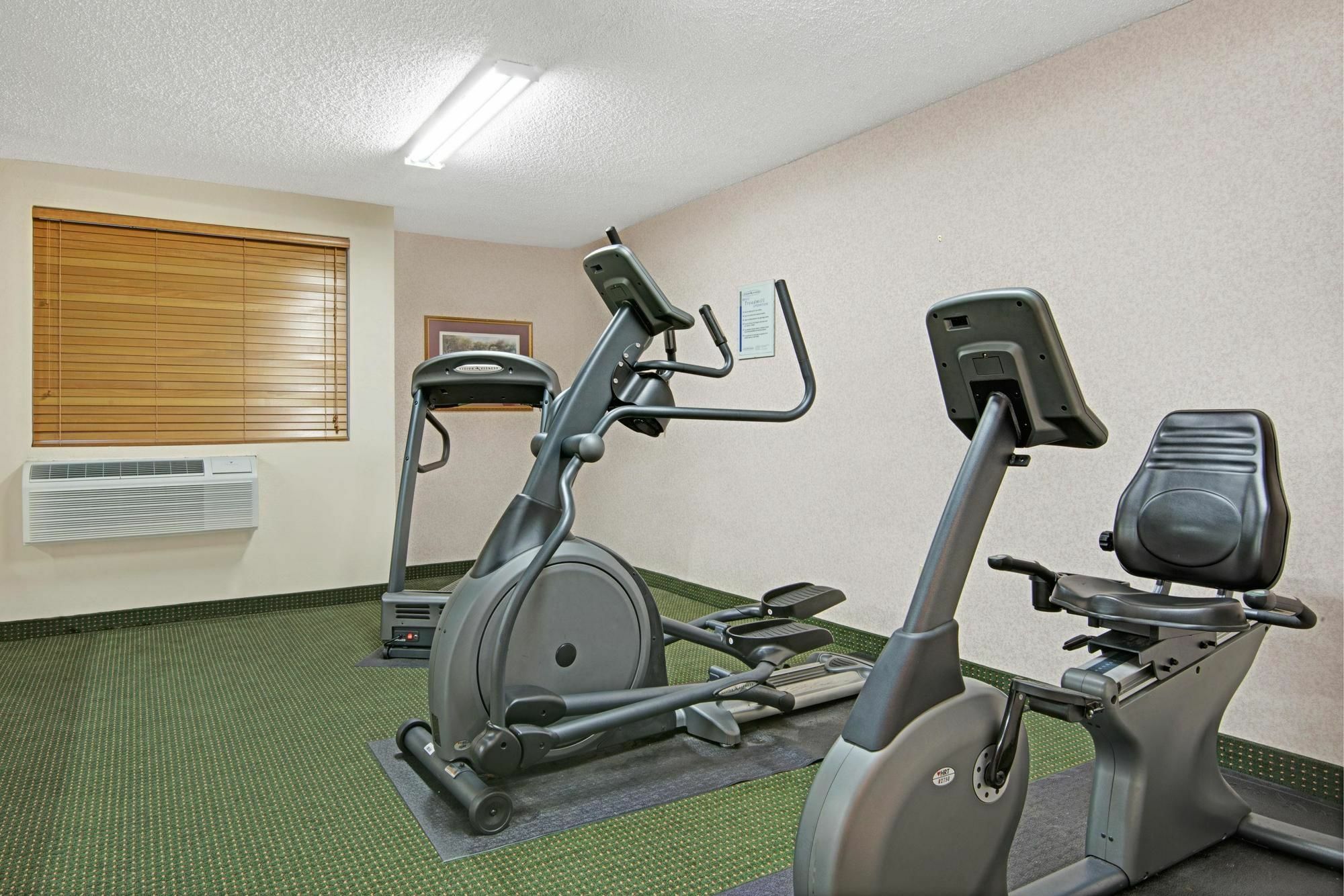 Super 8 By Wyndham Raleigh North East Hotel Luaran gambar